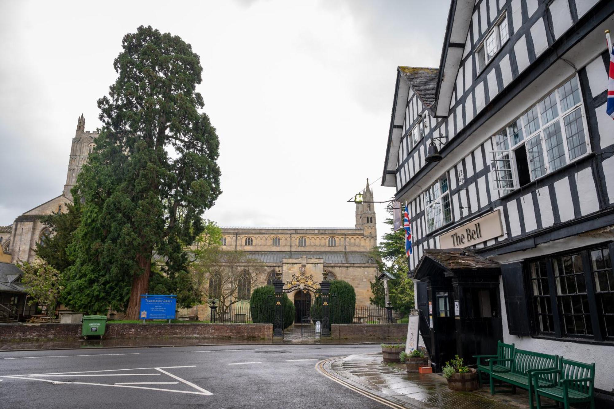 Bell Hotel By Greene King Inns Tewkesbury Bagian luar foto